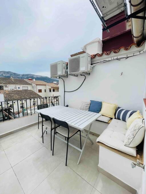 Attic Apartment In Old Town Dénia Exterior foto